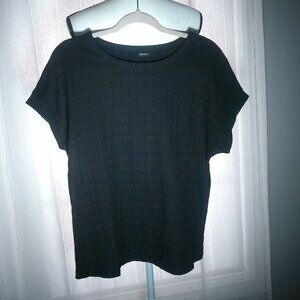 DOKOTOO Short Sleeve Scoop Neck Black w/ Checkered Texture Tee S